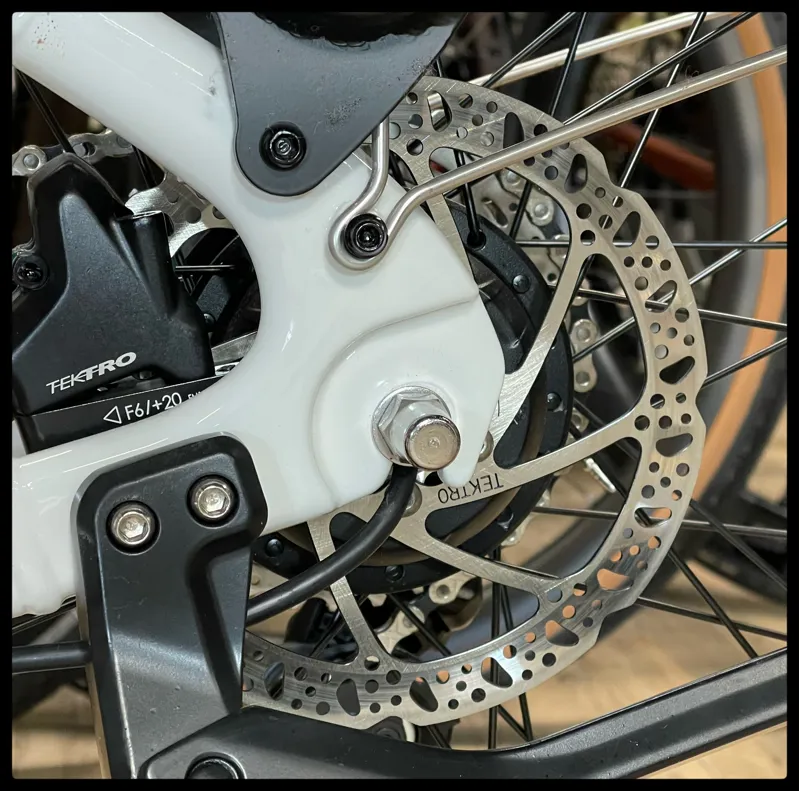 Momentum Voya E+3 25km/h Small Lunar Front and Rear Racks 2023-8